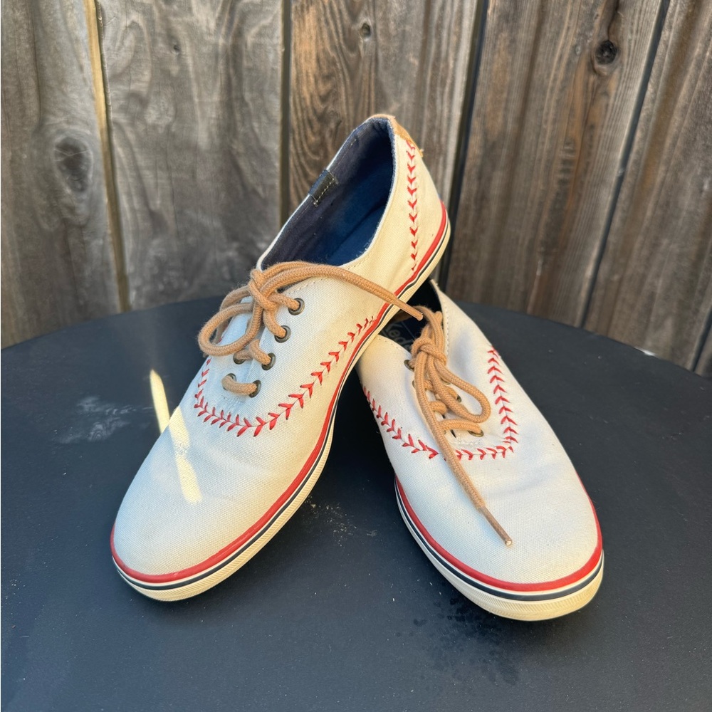 Keds Red and White Women's Kickstart Pennant Baseball Sneaker Size 6.5 lace-up